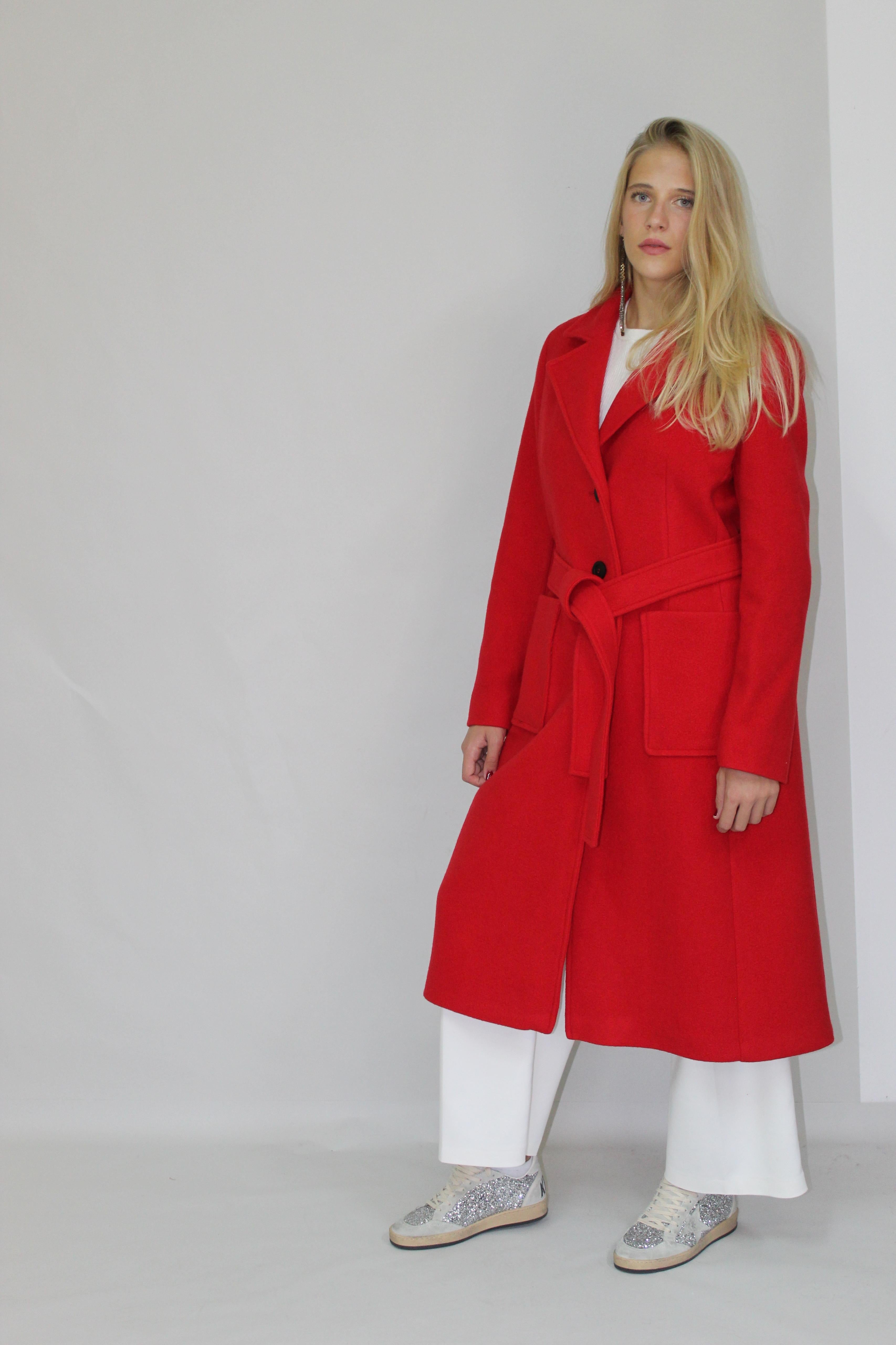 Mid Length Coat With Big Side Pocket Detail